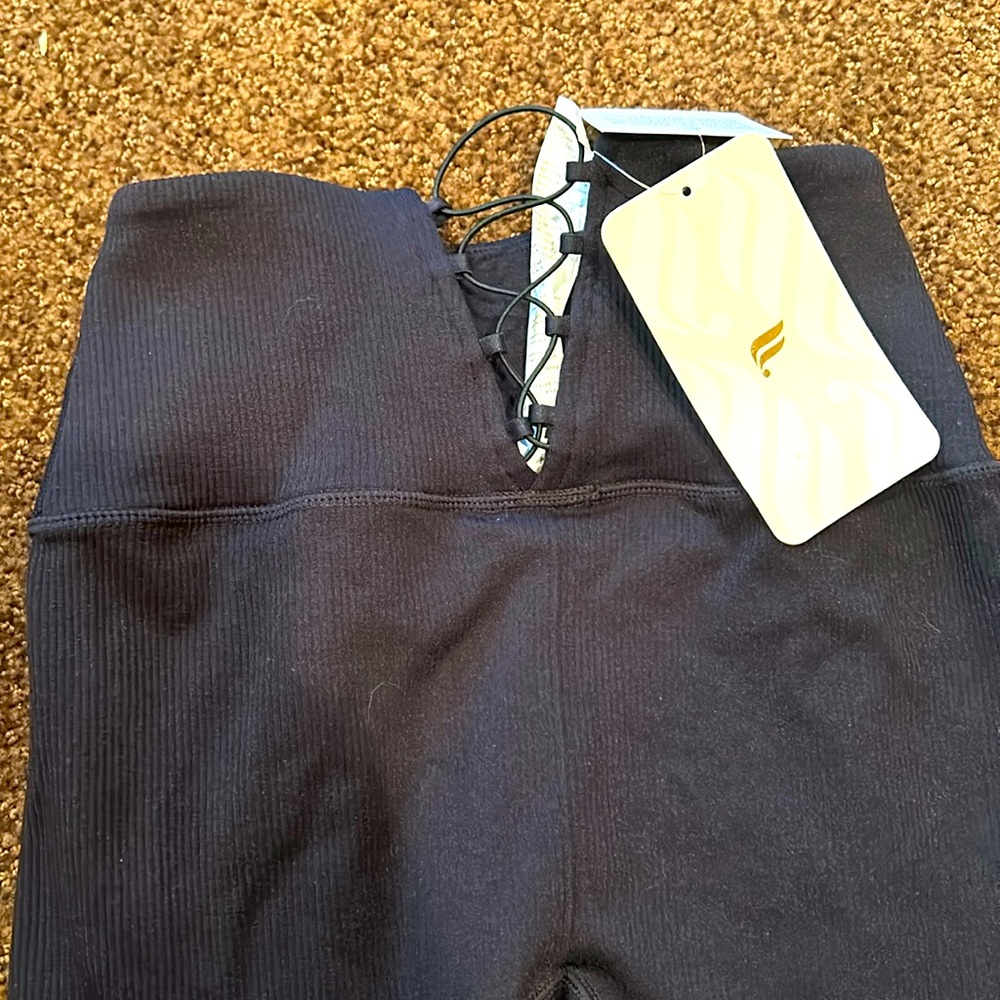 Seamless High-Waisted Statement Legging Size XS
